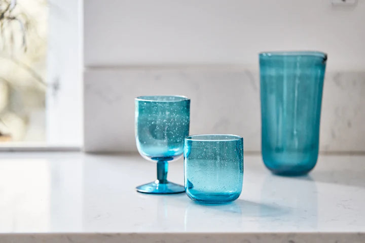 Glas, glazen, karaf, waterkan, kan, blauw, bahne, mond geblazen glas, uniek, interieur, interior, home & deco, artikelen, trendy, waterglazen, glazen, waterglas, glas